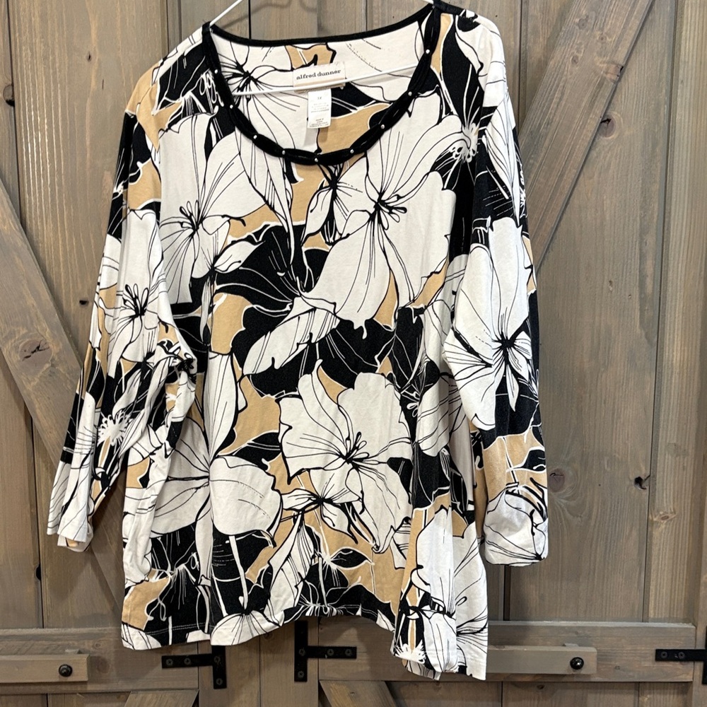 Alfred Dunner Women's Floral Top - Black, White, Tan